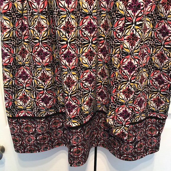 Stylish dress with belt - Picture 5 of 8